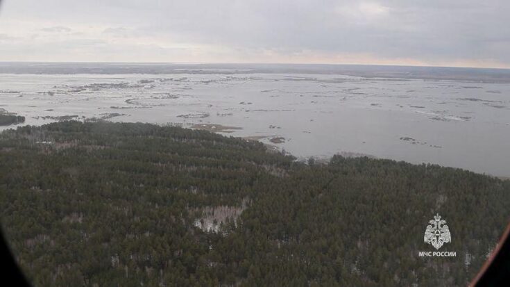 Water levels in Russia’s Kurgan cross ‘dangerous’ levels