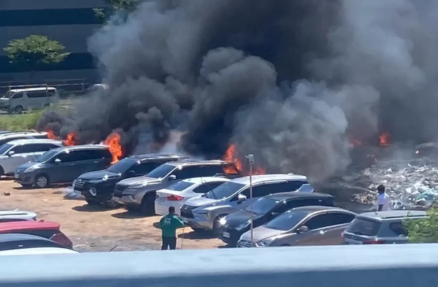 Fire engulfs 19 vehicles at Manila’s international airport